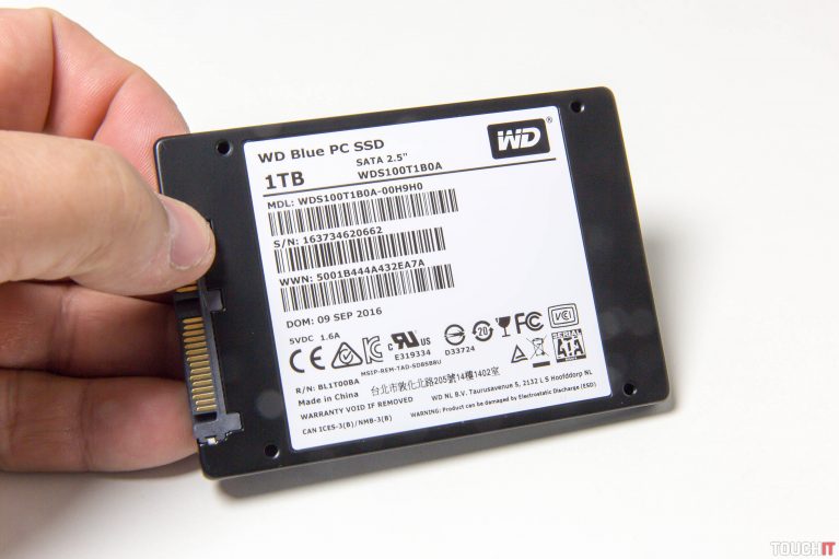 2,5“ SATA SSD disky